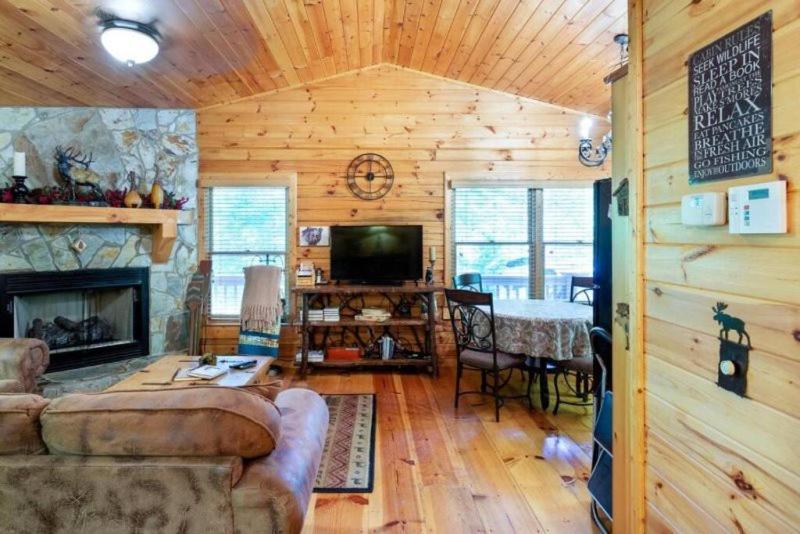 Mountain Spirit Cabin - Fireplace And Hot Tub Villa Blue Ridge Esterno foto
