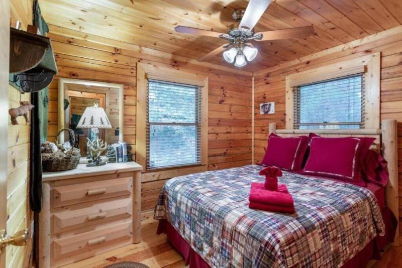 Mountain Spirit Cabin - Fireplace And Hot Tub Villa Blue Ridge Esterno foto