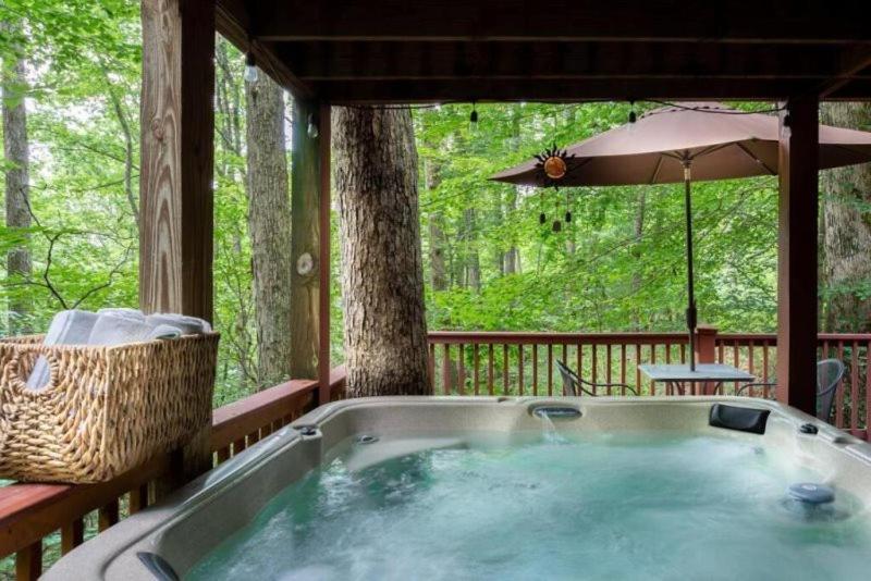 Mountain Spirit Cabin - Fireplace And Hot Tub Villa Blue Ridge Esterno foto